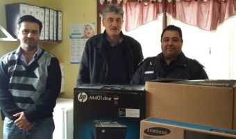 Se entreg una PC completa a la Comisara 3ra de Mar de las Pampas